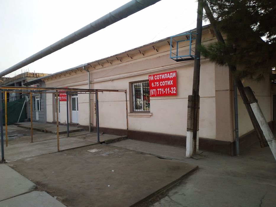 NAZARBEK POCHTADA birinchi linyada katta yöl böyida 4 sotixliy uy