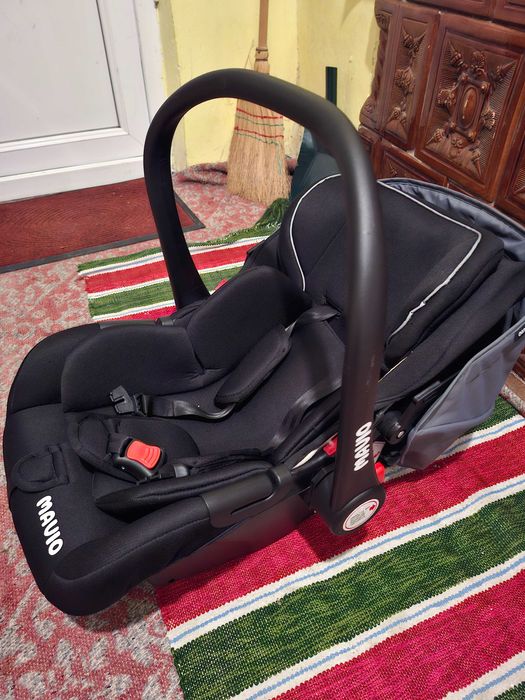 Vand SCOICA AUTO Mavio pentru bebelusi noua nefolosita
