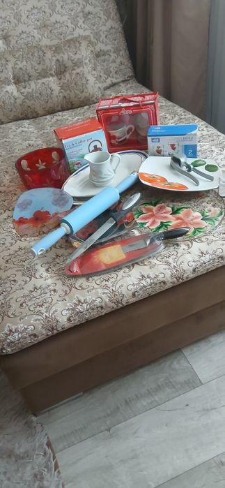 Продам  посуду .