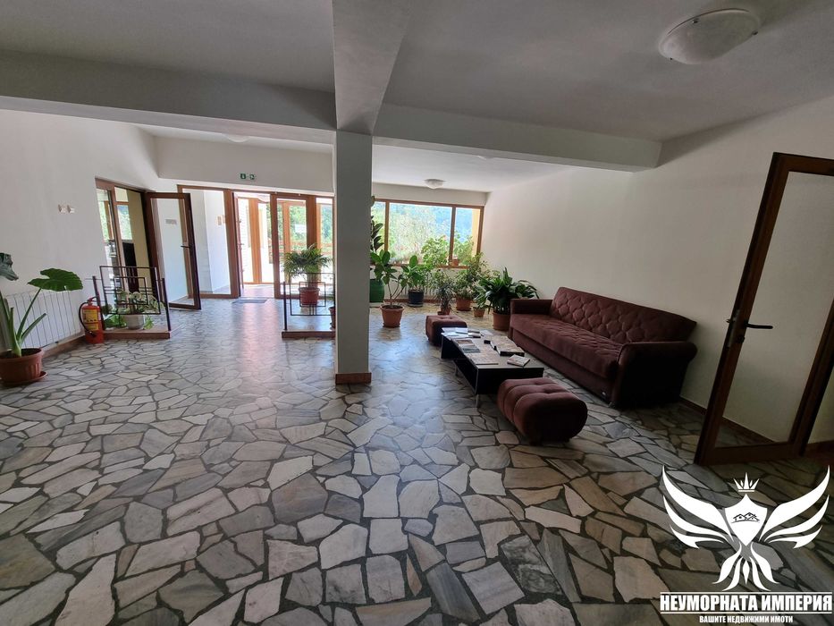 Продава се Хотел в с. Нареченски бани, Област Пловдив - 4600 кв.м за 159 €/кв.м - Снимка #8