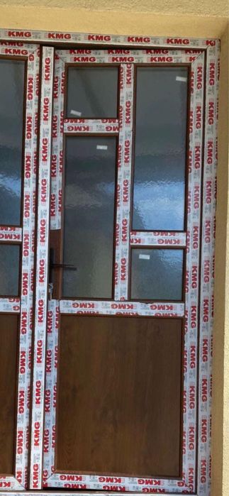 Vând geamuri și uși de termopan noi și second hand