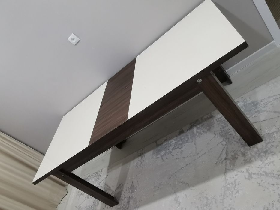 Гостиный стол 2 м