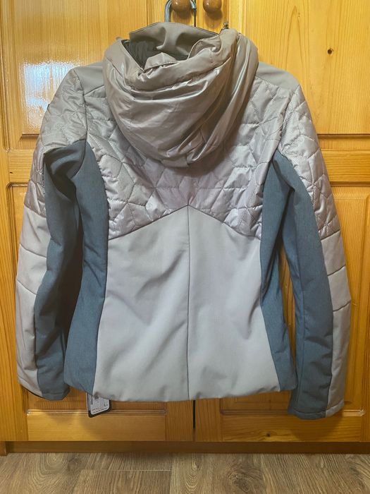 Чисто Ново Дамско Ски Яке на Ice Peak