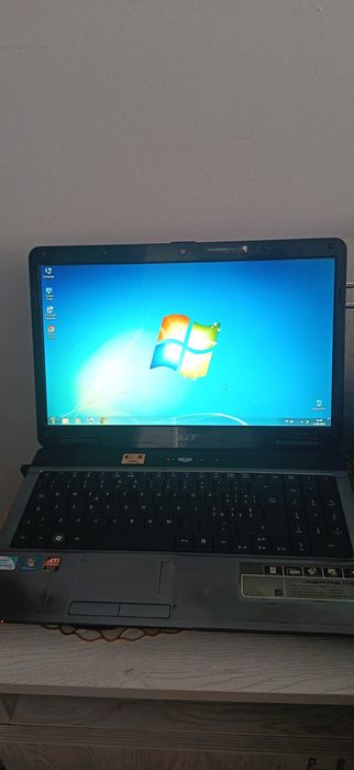 Vând laptop acer