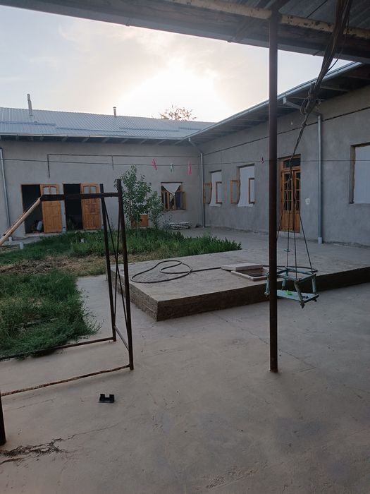 Уй сотилади 6 та хона