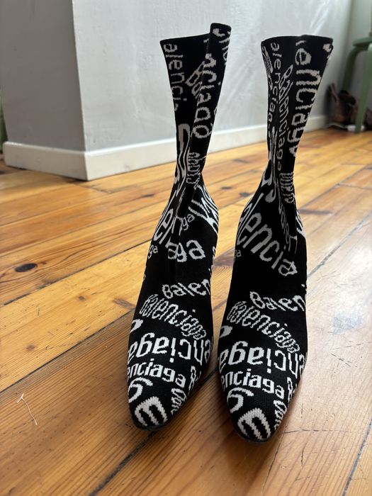 ботуши Баленсиага