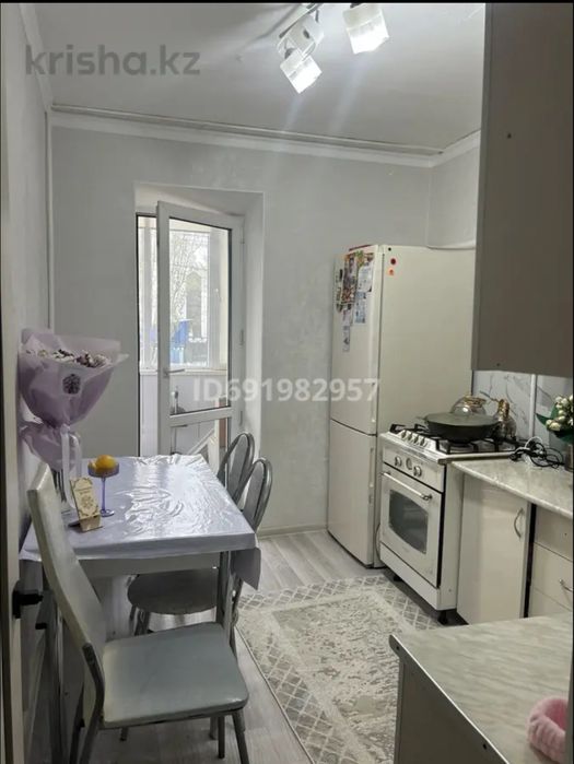 Продам 2 комнат квартиру