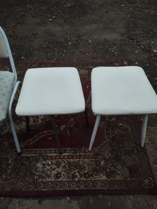 Продам деревянные стулья