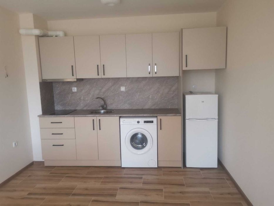 Дава се под наем Двустаен апартамент в Пловдив, Остромила - 62 кв.м за 190 € - Снимка #1