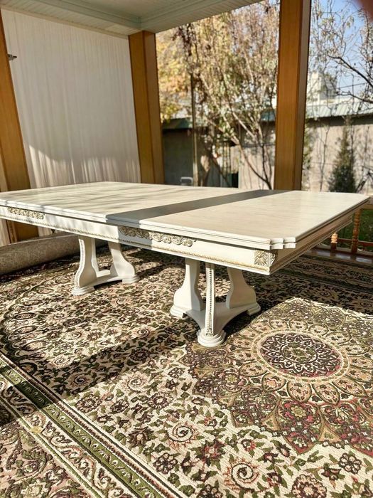 Стол-стул 12 кишилик, материал: Чинор! Холати яхши!