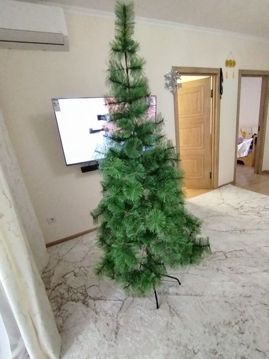 Продам искусствиную ёлку