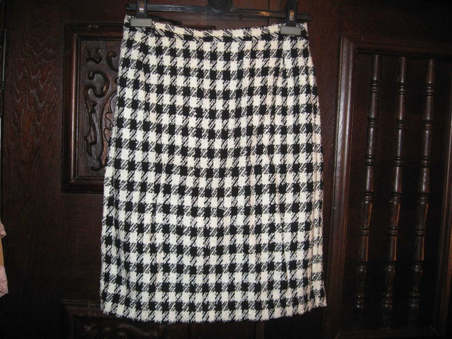 Costum femei ( Bleizer + fusta ) picior de cocos