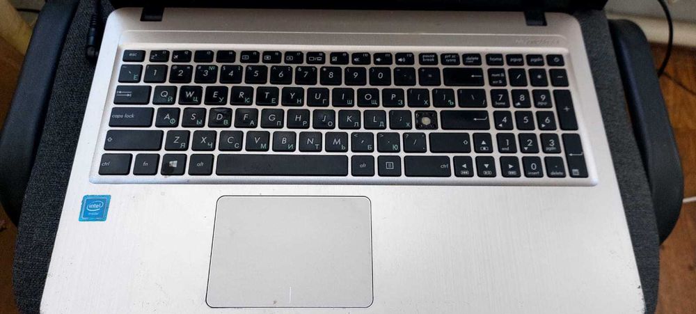 Продам Ноутбук ASUS