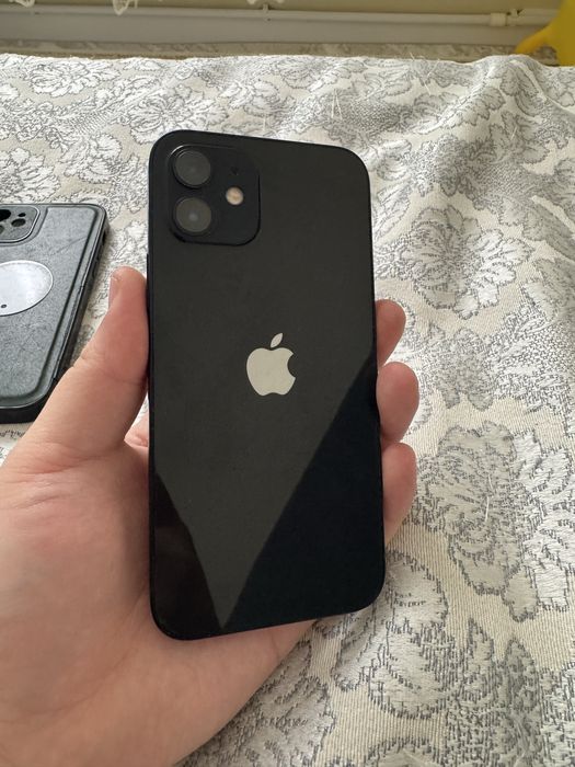 Айфон 12 продам или обмен