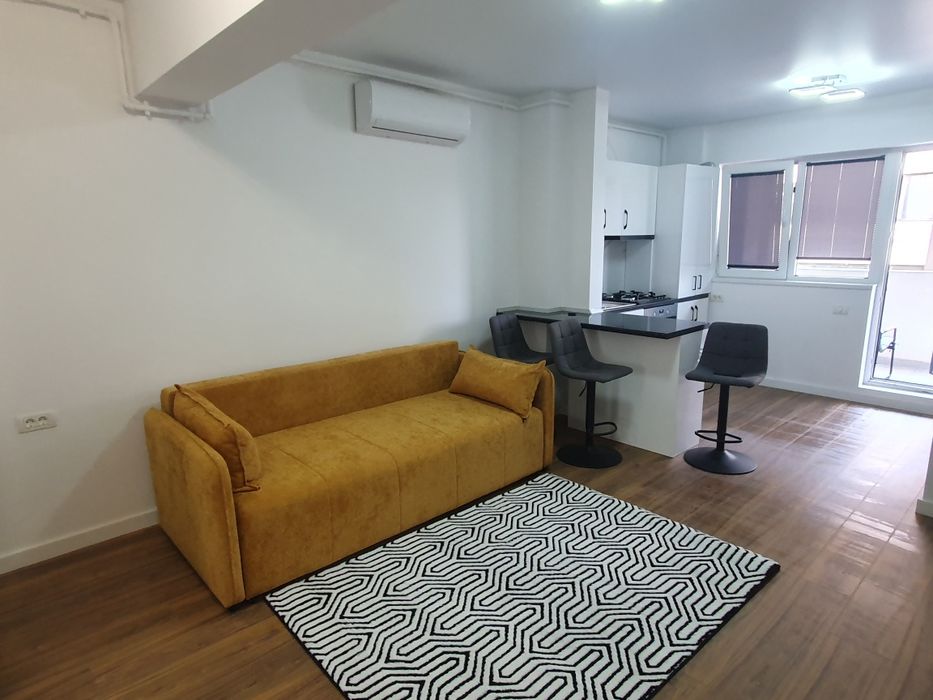 Proprietar inchiriez studio  dublu