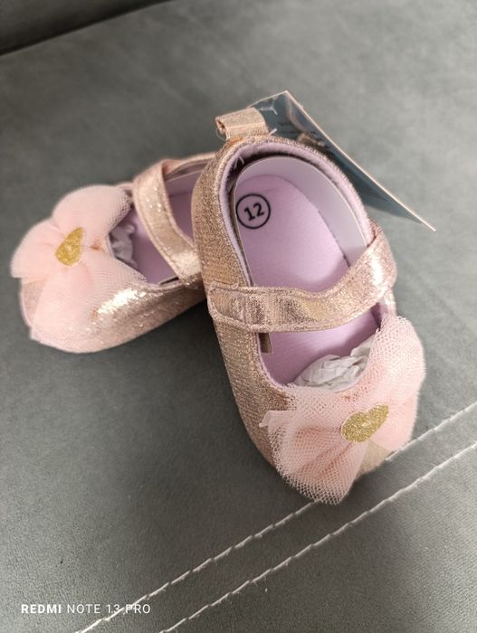 НОВИ бебешки пантофки