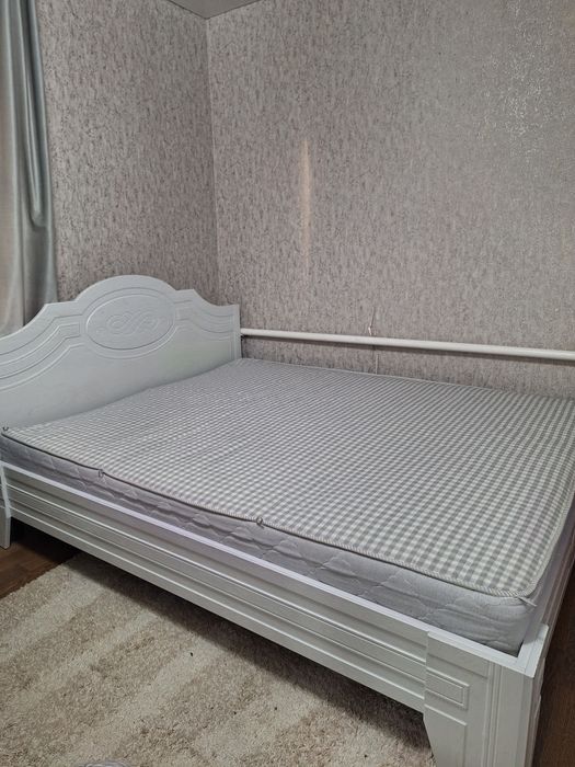 Кровать двухспальная