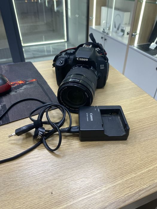 Canon Eos 700D (p25)