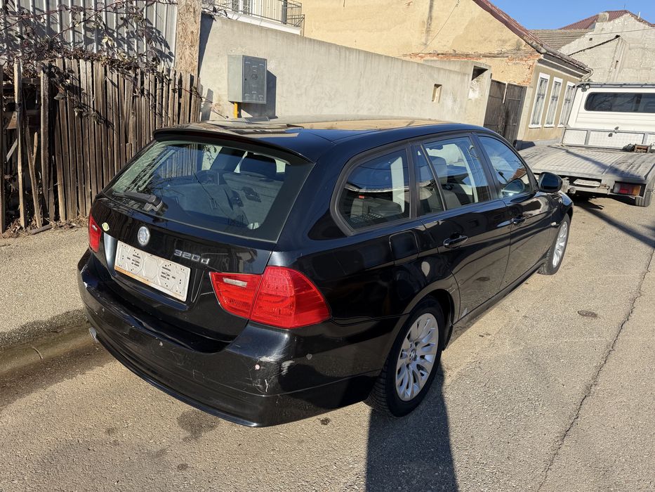 Bmw automat 320d e91 facelift avariat lovit porneste se deplaseaza
