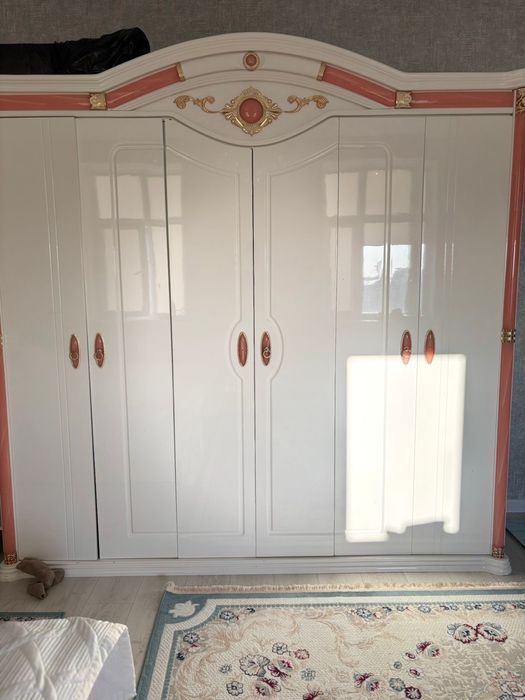 Спальний гарнитур