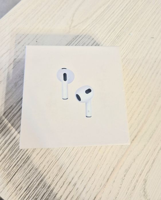 Продам airpods 3