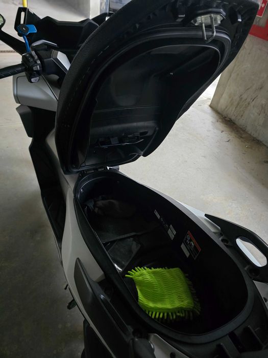 Scuter Honda Forza 300 – 6.400 km