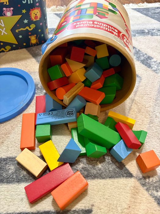 Детски пъзели и конструктори