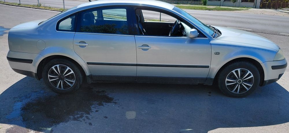 VOLKSWAGEN Passat 2001 — imagine 2