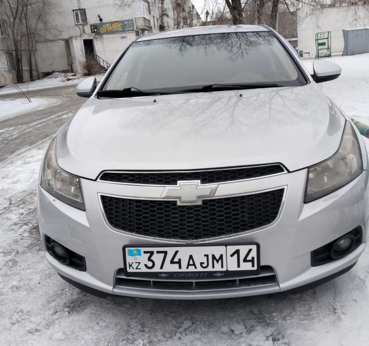 Продам автомобиль шевроле.