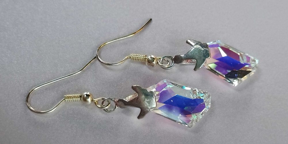 Сребърни обеци със Сваровски кристал.