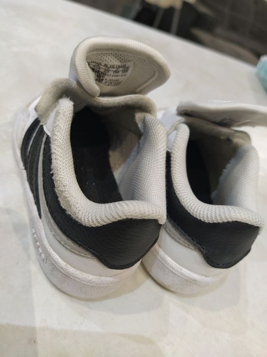 Детски маратонки Adidas 22