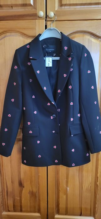 Официален дамски  костюм