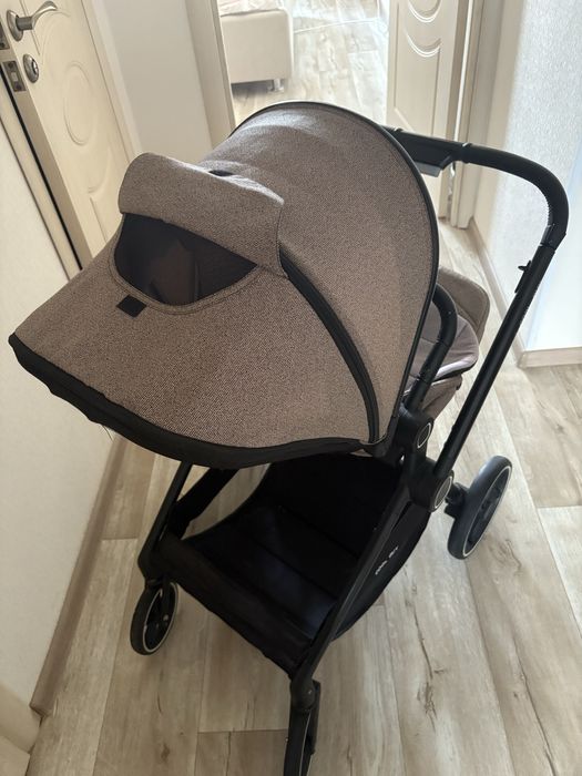 Коляска прогулочная