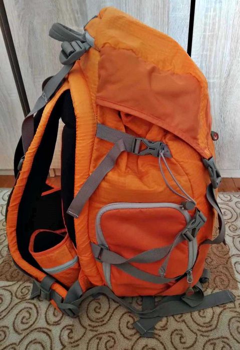 Раница Nest Explorer