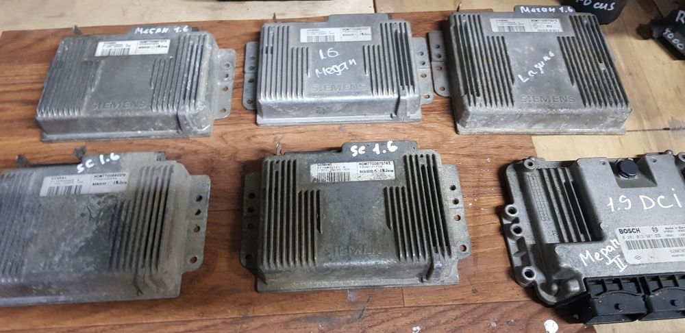 блок управления двигателем Renault