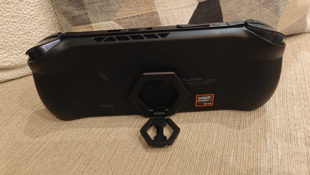 OneXPlayer OneXFly F1 Pro OLED 144Hz Ultimate 2 TB / 32 GB