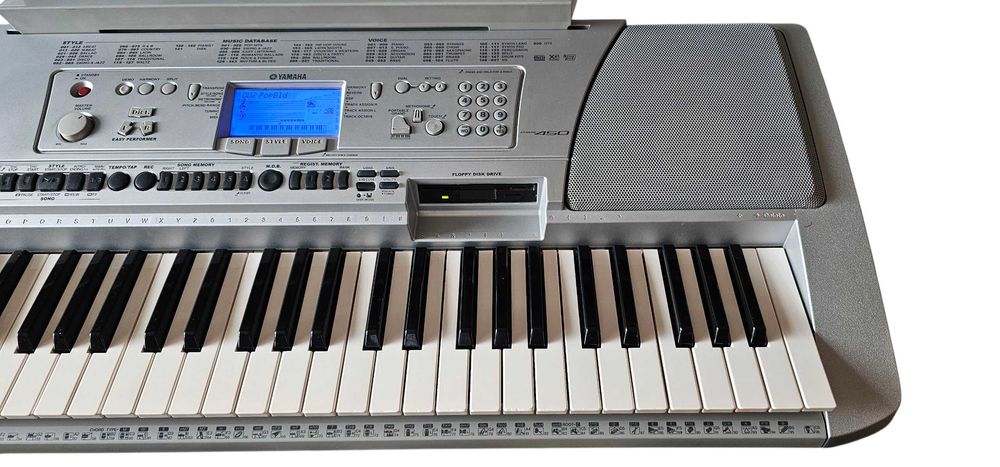 Orga / sintetizator / pian electronic Yamaha model PSR 450