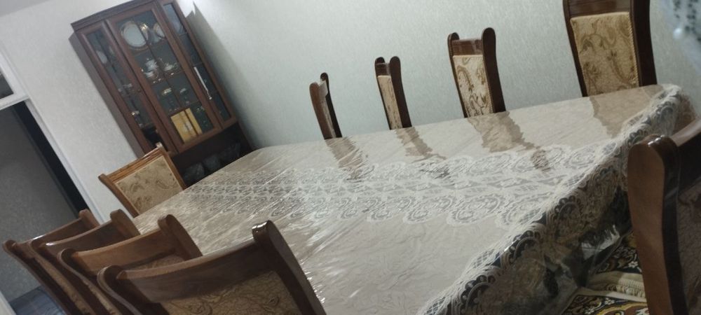 стол стул 12 тали холати яхши уй ремонт бувоткани учун сотилмокда