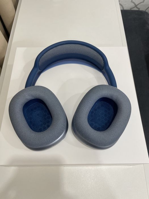 Продам AirPods Max