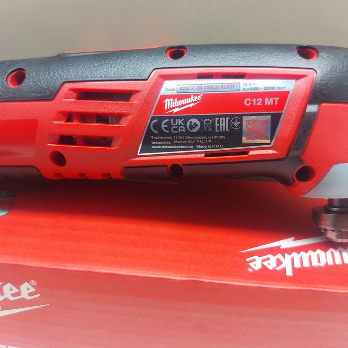 ПРОМОЦИЯ.Компактен многофункционален инструмент Milwaukee C12 MT-0