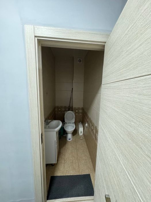 Сдается в Аренду Цокольный этаж 52м2 - вдоль дороги