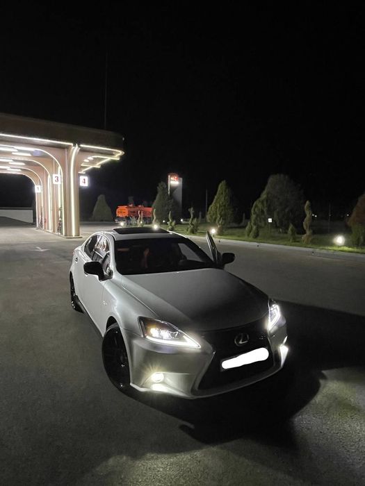 Срочно лексус is300