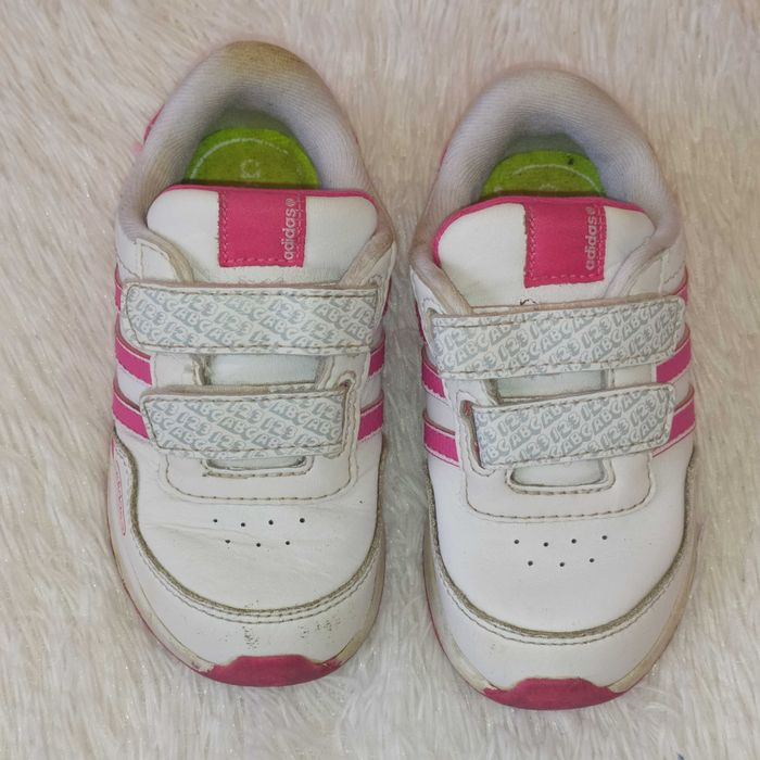 Кроссовки для девочки Adidas. *о675