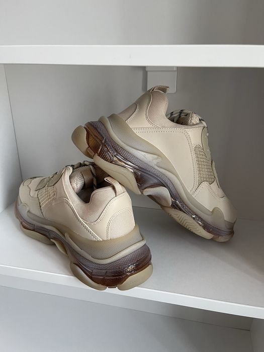 Balenciaga Triple S 40 pe stock