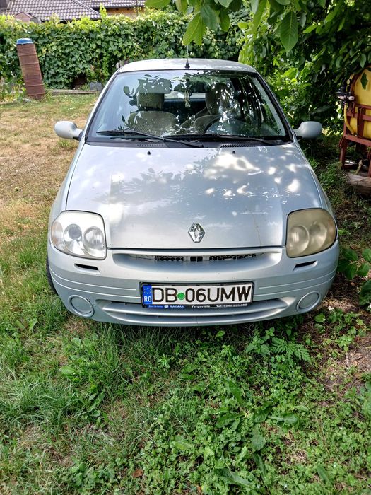 Vând clio symbol