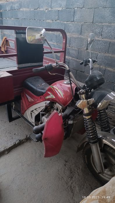 Mototsikl NewStar 200 sotiladi