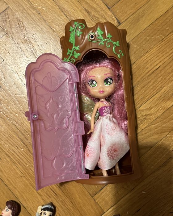 Papusi Barbie, casa accesorii, aparat foto digital, diverse