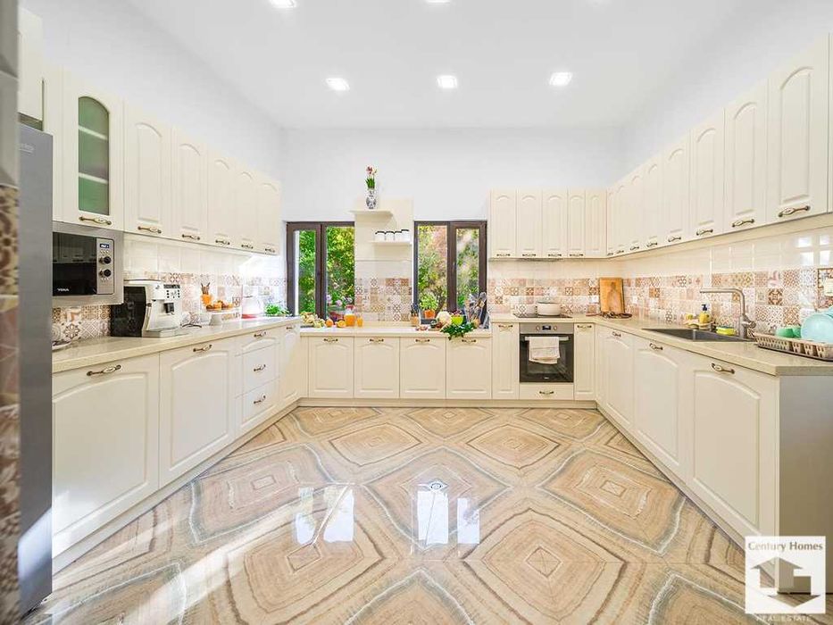 125175 Голям имот с просторна къща, басейн и барбекю в Еленския Блакан