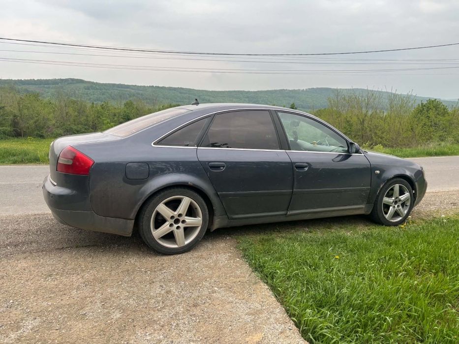 Vînd Audi A6 C5 Sedat an fabricație 2002,motor 1,9TDI diesel 490km