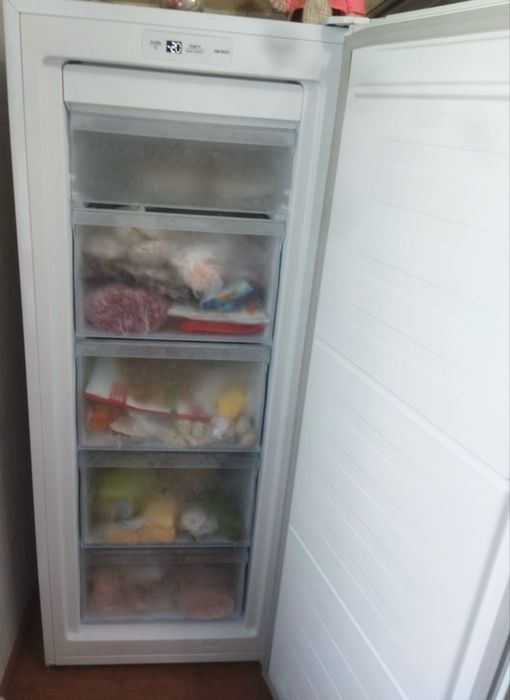 Продам морозильную камеру